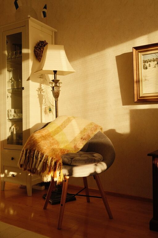 Essential Tips for Creating a Cozy Reading Nook in Your Home